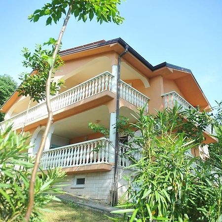 Apartments Viktorija Omišalj Δωμάτιο φωτογραφία