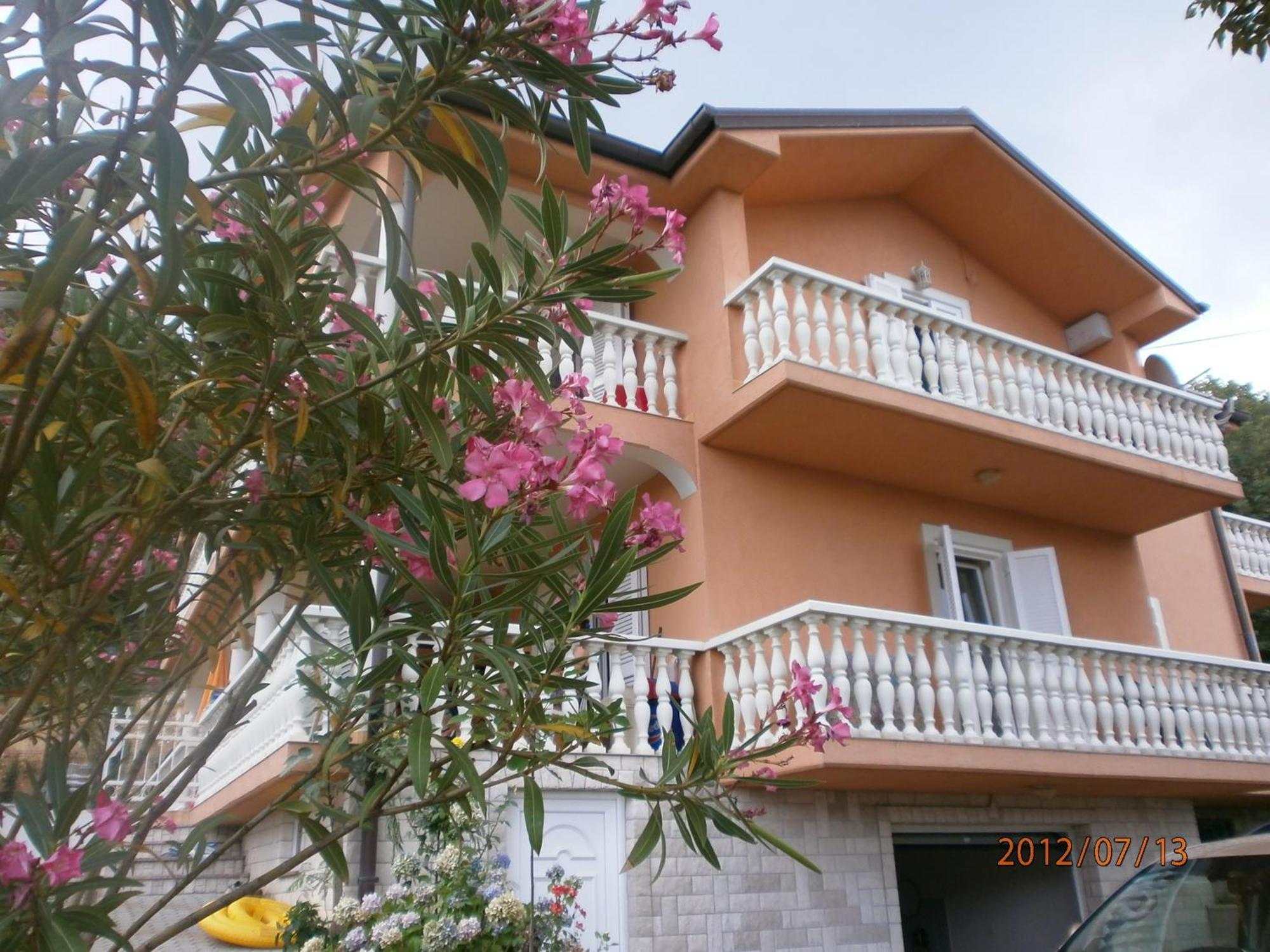 Apartments Viktorija Omišalj Εξωτερικό φωτογραφία